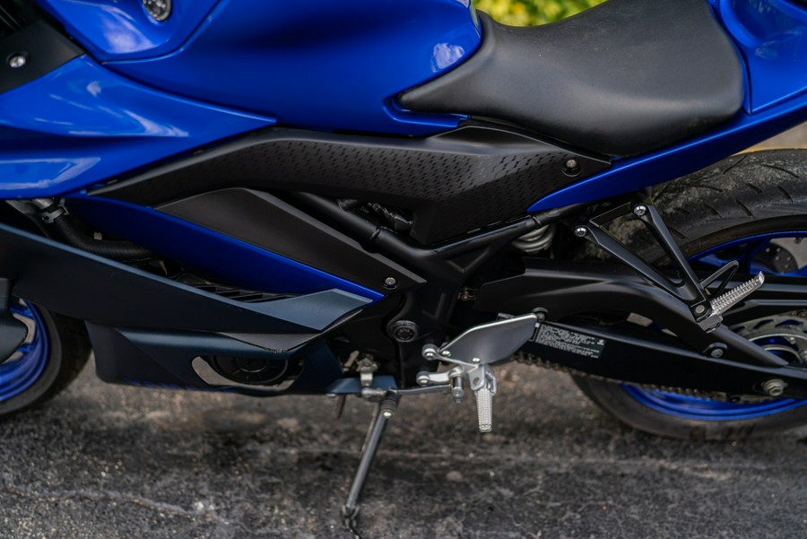 2022 Yamaha YZF-R3 ABS