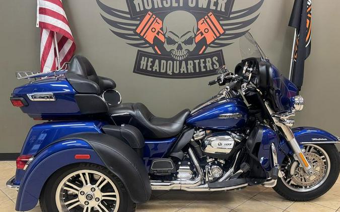 2017 Harley-Davidson® FLHTCUTG - Tri Glide® Ultra