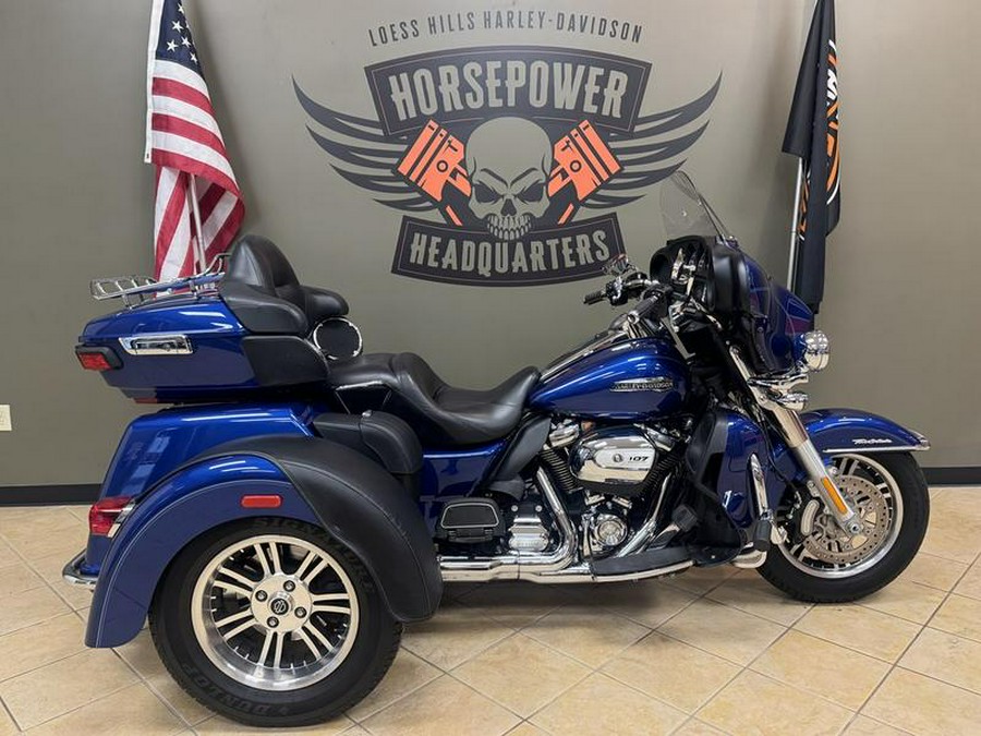 2017 Harley-Davidson® FLHTCUTG - Tri Glide® Ultra
