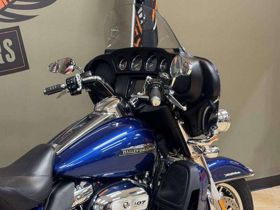 2017 Harley-Davidson® FLHTCUTG - Tri Glide® Ultra