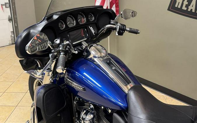 2017 Harley-Davidson® FLHTCUTG - Tri Glide® Ultra