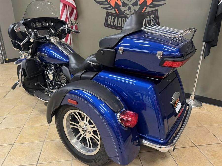 2017 Harley-Davidson® FLHTCUTG - Tri Glide® Ultra