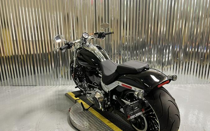 2026 Harley-Davidson FXBR - Breakout