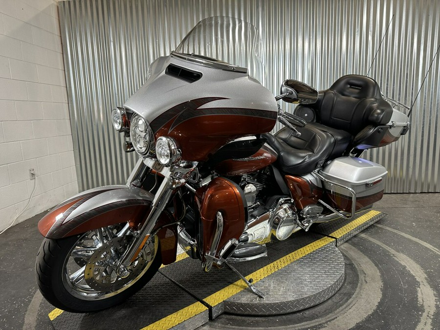 2014 Harley-Davidson CVO Electra Glide Ultra Limited