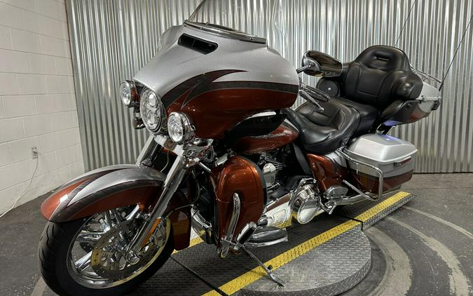 2014 Harley-Davidson CVO Electra Glide Ultra Limited