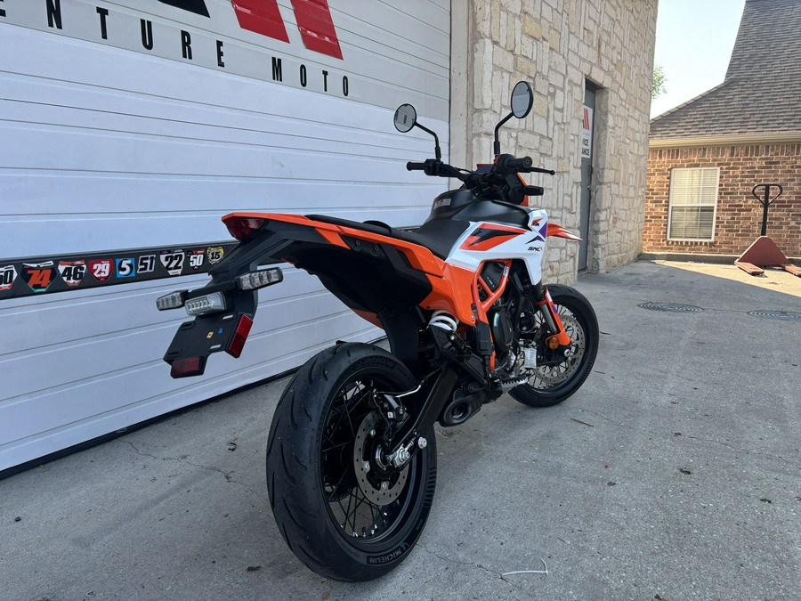 2026 KTM 390 SMC R