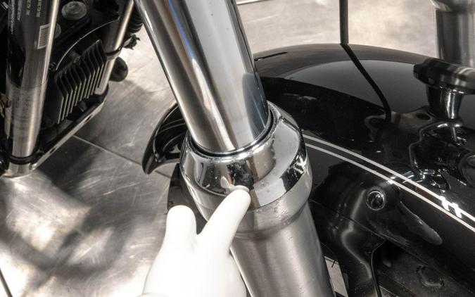 2016 HARLEY-DAVIDSON XL1200C 1200 CUSTOM in Vivid Black