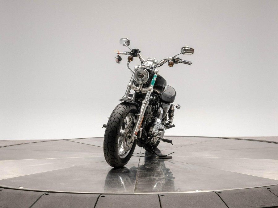 2016 HARLEY-DAVIDSON XL1200C 1200 CUSTOM in Vivid Black