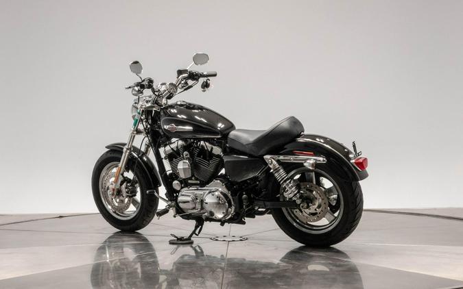 2016 HARLEY-DAVIDSON XL1200C 1200 CUSTOM in Vivid Black
