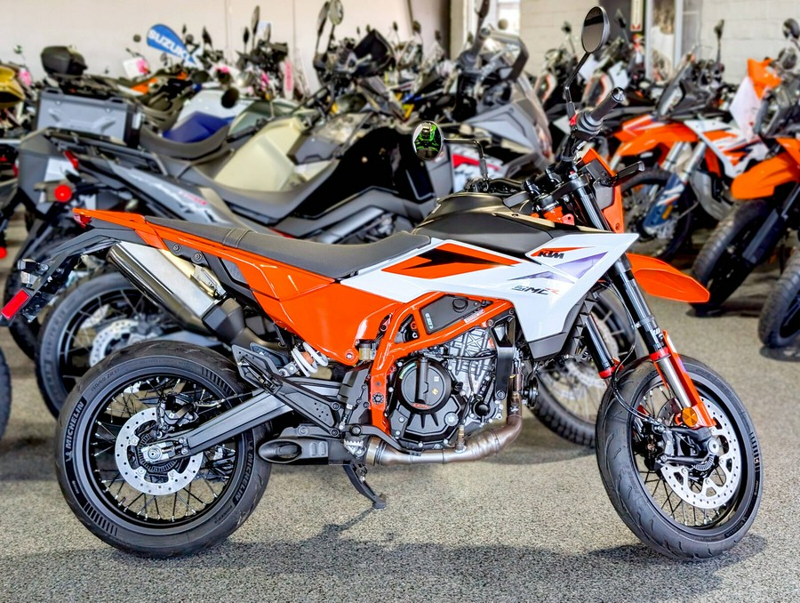 2026 KTM 390 SMC R - 206105