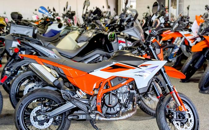 2026 KTM 390 SMC R - 206105