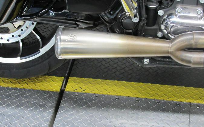 2022 Harley-Davidson® FLHX - Street Glide®