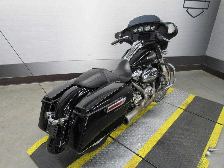 2022 Harley-Davidson® FLHX - Street Glide®