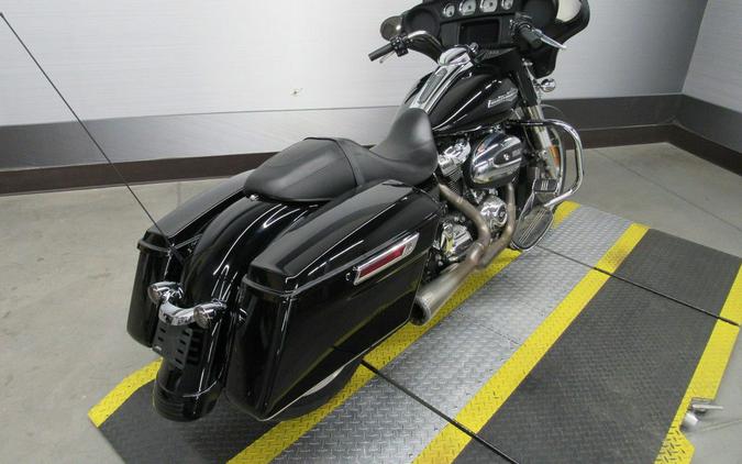 2022 Harley-Davidson® FLHX - Street Glide®
