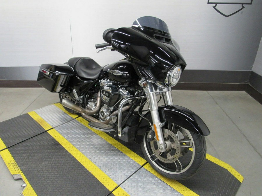 2022 Harley-Davidson® FLHX - Street Glide®