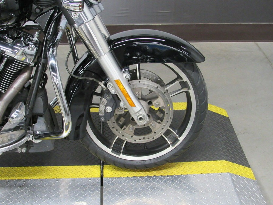 2022 Harley-Davidson® FLHX - Street Glide®