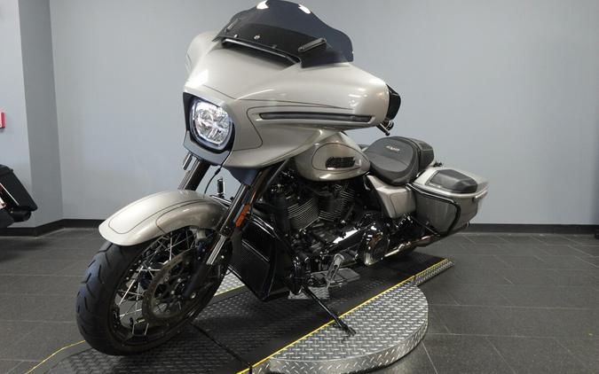 2023 Harley-Davidson CVO Street Glide FLHXSE