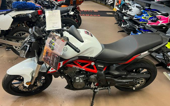 2021 Benelli 302S