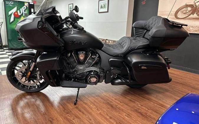 2024 Indian Motorcycle® Pursuit® Dark Horse® Black Smoke