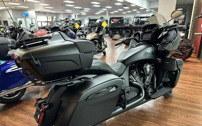 2024 Indian Motorcycle® Pursuit® Dark Horse® Black Smoke