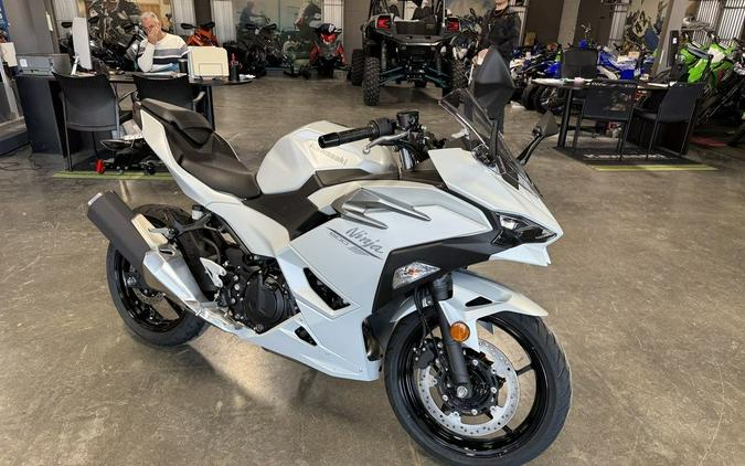 2025 Kawasaki Ninja® 500 ABS