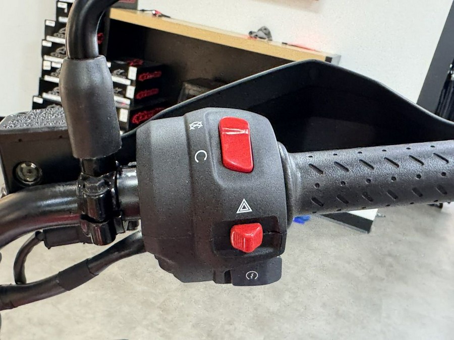 2026 Triumph Scrambler 400 X Baja Orange/Aluminium