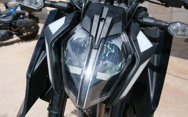 2026 KTM 390 DUKE
