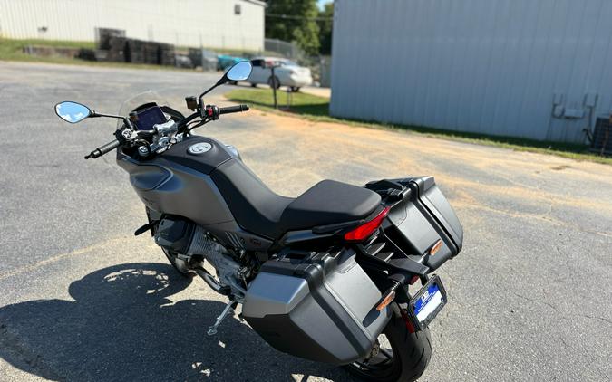 2025 Moto Guzzi V100 Mandello