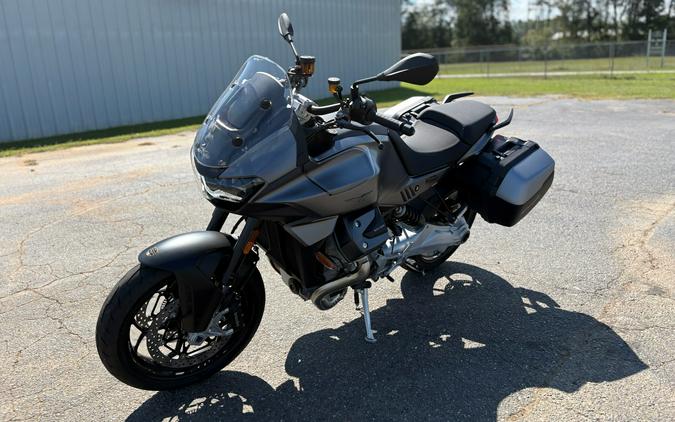 2025 Moto Guzzi V100 Mandello