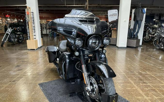 2017 Harley-Davidson FLHXSE - CVO Street Glide