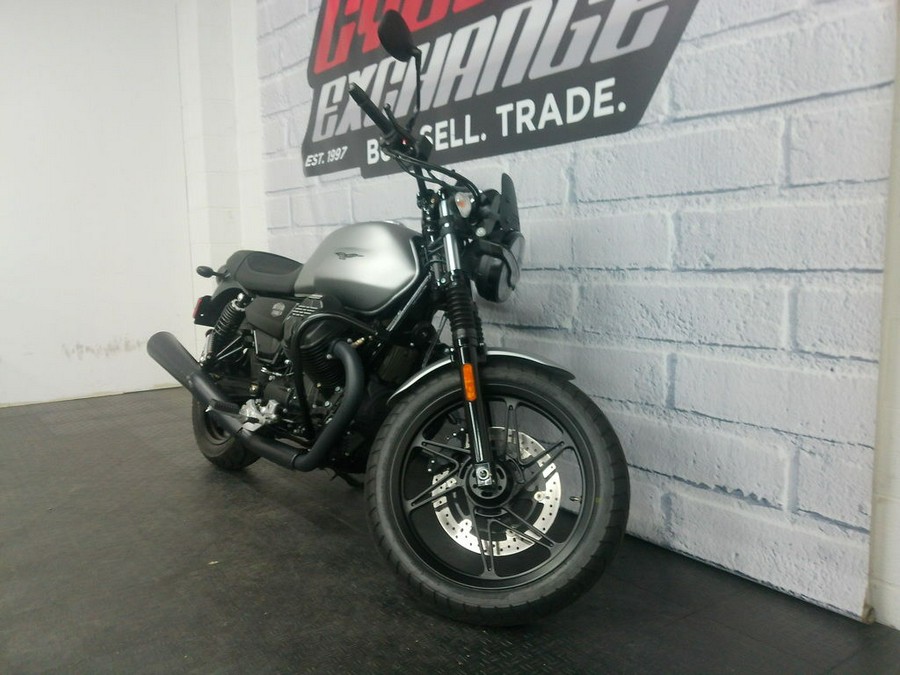 2022 Moto Guzzi V7 Stone E5