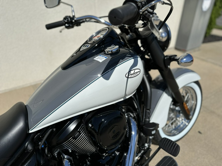 2024 Kawasaki Vulcan 900 Classic