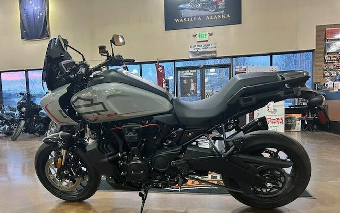 2025 Harley-Davidson® Pan America® 1250 ST