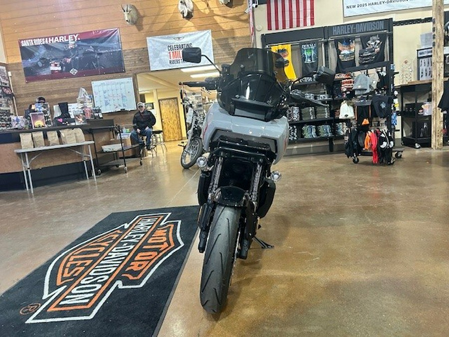 2025 Harley-Davidson® Pan America® 1250 ST