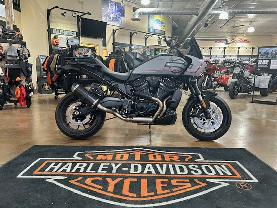 2025 Harley-Davidson® Pan America® 1250 ST