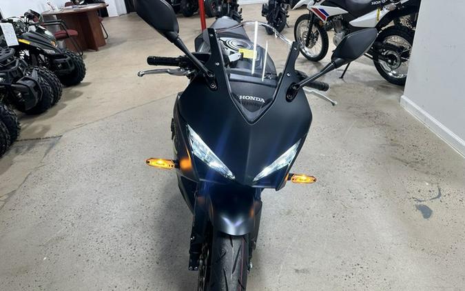 2026 Honda CBR650R E-Clutch