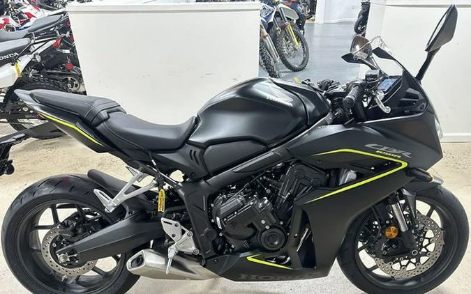 2026 Honda CBR650R E-Clutch