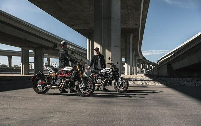 2022 Indian Motorcycle FTR R Carbon