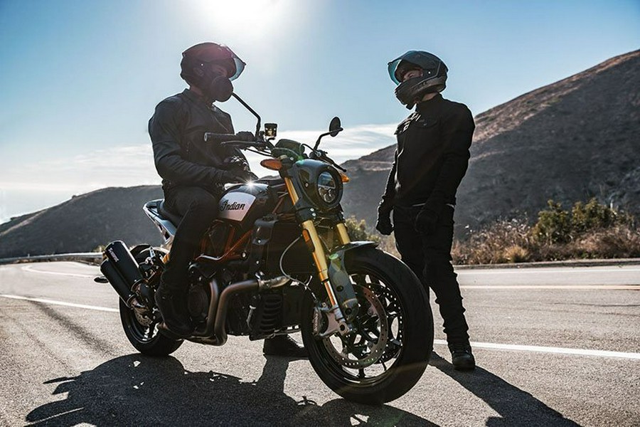 2022 Indian Motorcycle FTR R Carbon