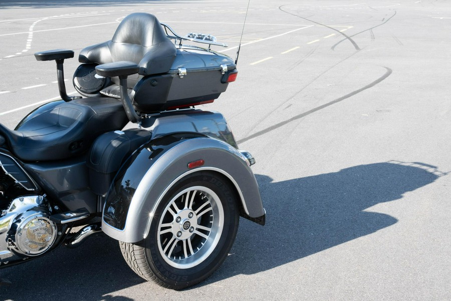2022 Harley-Davidson Tri Glide Ultra FLHTCUTG