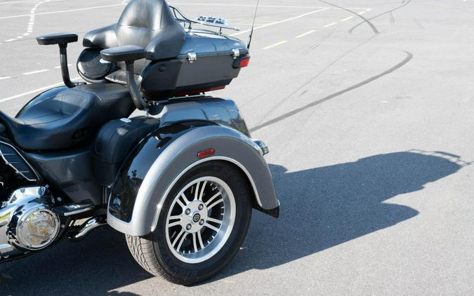 2022 Harley-Davidson Tri Glide Ultra FLHTCUTG