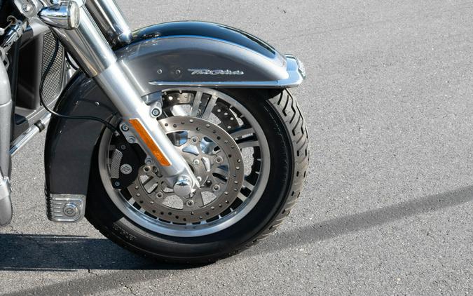 2022 Harley-Davidson Tri Glide Ultra FLHTCUTG