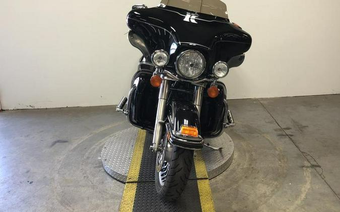 2011 Harley-Davidson® FLHTCU - Ultra Classic® Electra Glide®