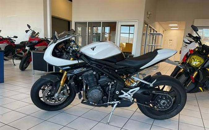 2022 Triumph Speed Triple 1200 RR