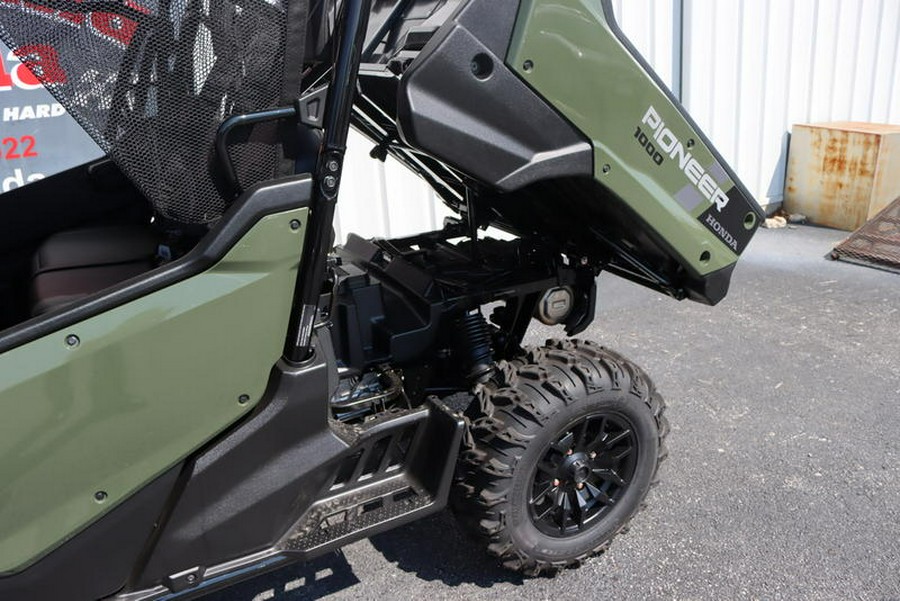 2025 Honda® Pioneer 1000-6 Deluxe Crew