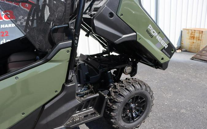 2024 Honda® Pioneer 1000-6 Deluxe Crew