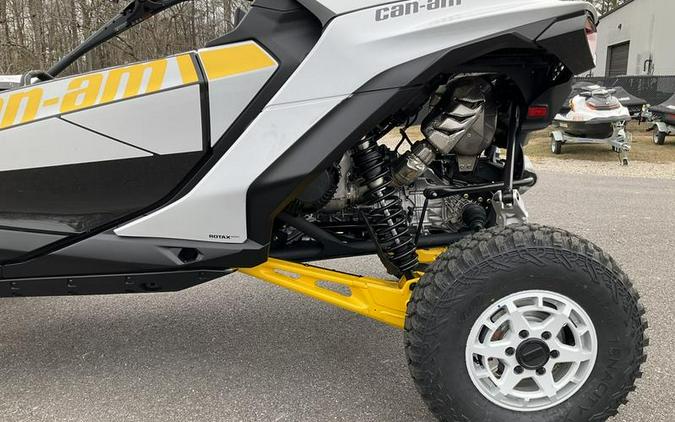 2024 Can-Am® Maverick R 999T DCT