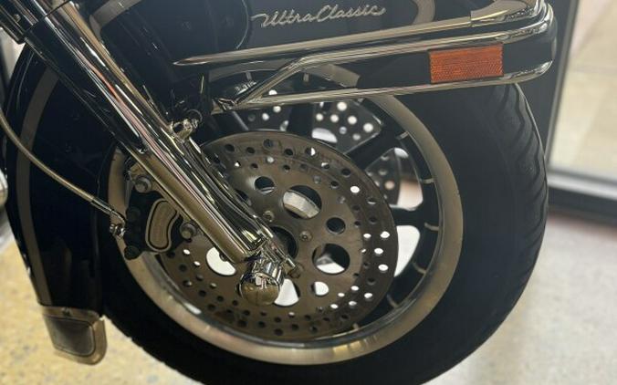 2003 Harley-Davidson Electra Glide® Ultra Classic® VIVID BLACK