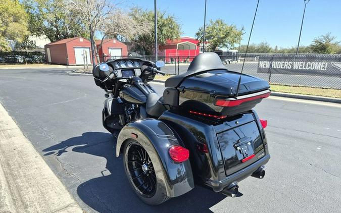 2025 Harley-Davidson FLHTCUTG - Tri Glide Ultra