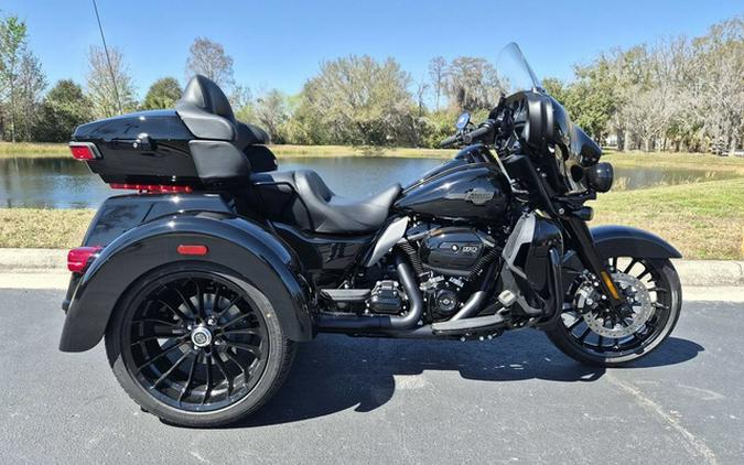 2025 Harley-Davidson FLHTCUTG - Tri Glide Ultra